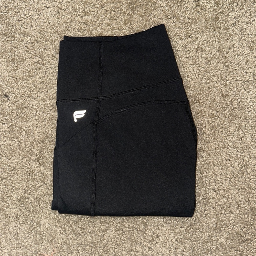 Fabletics: “Oasis PureLuxe High-Waisted 7/8 Legging” Size: Medium